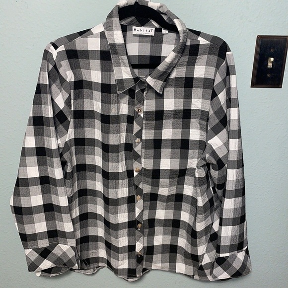 Habitat Black Plaid Button Down Shirt - Picture 1 of 6